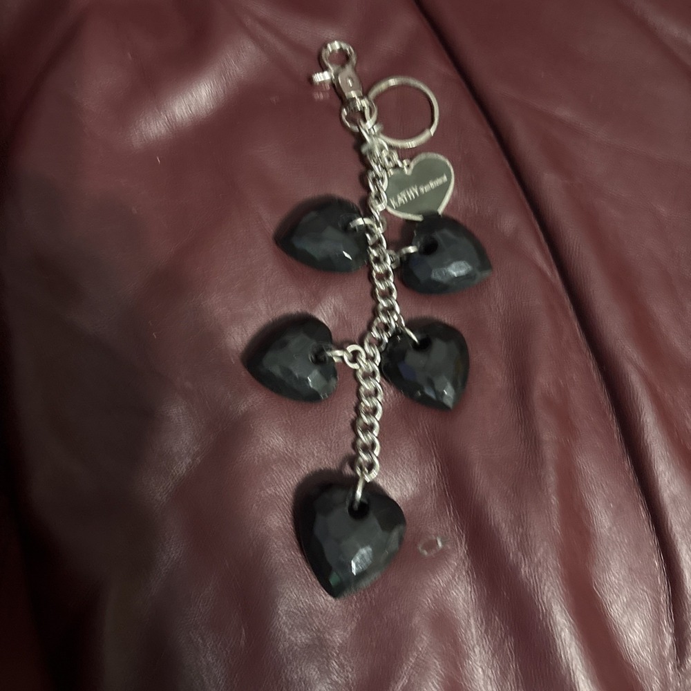 Kathy‎ Van Zeeland Silver Toned w/ Black Heart Key Handbag Luggage Chain